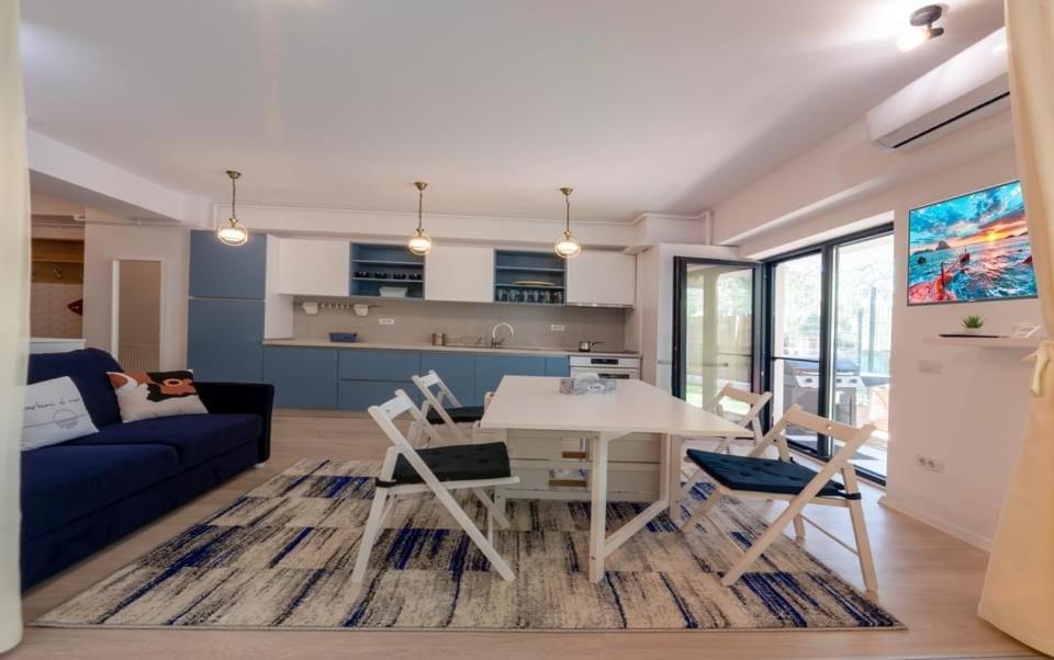 Portami Al Mare - Apartament, Terasa & Curte Năvodari Exteriör bild