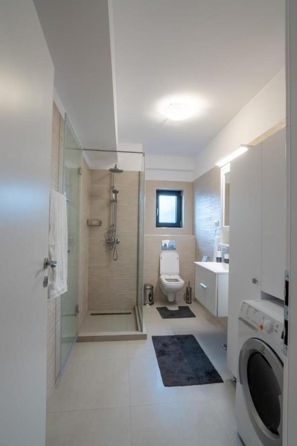 Portami Al Mare - Apartament, Terasa & Curte Năvodari Exteriör bild